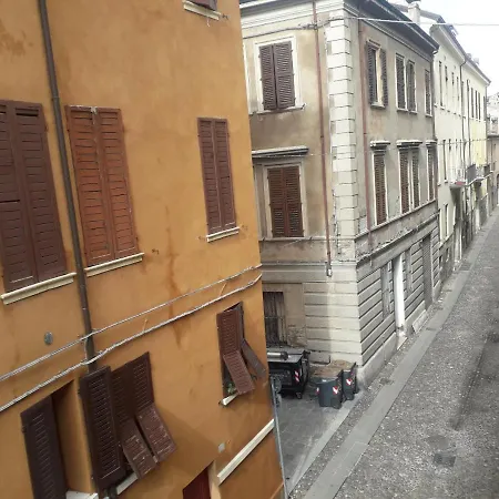 Apartamento Charming 1-Bed Apartment In Ferrara *